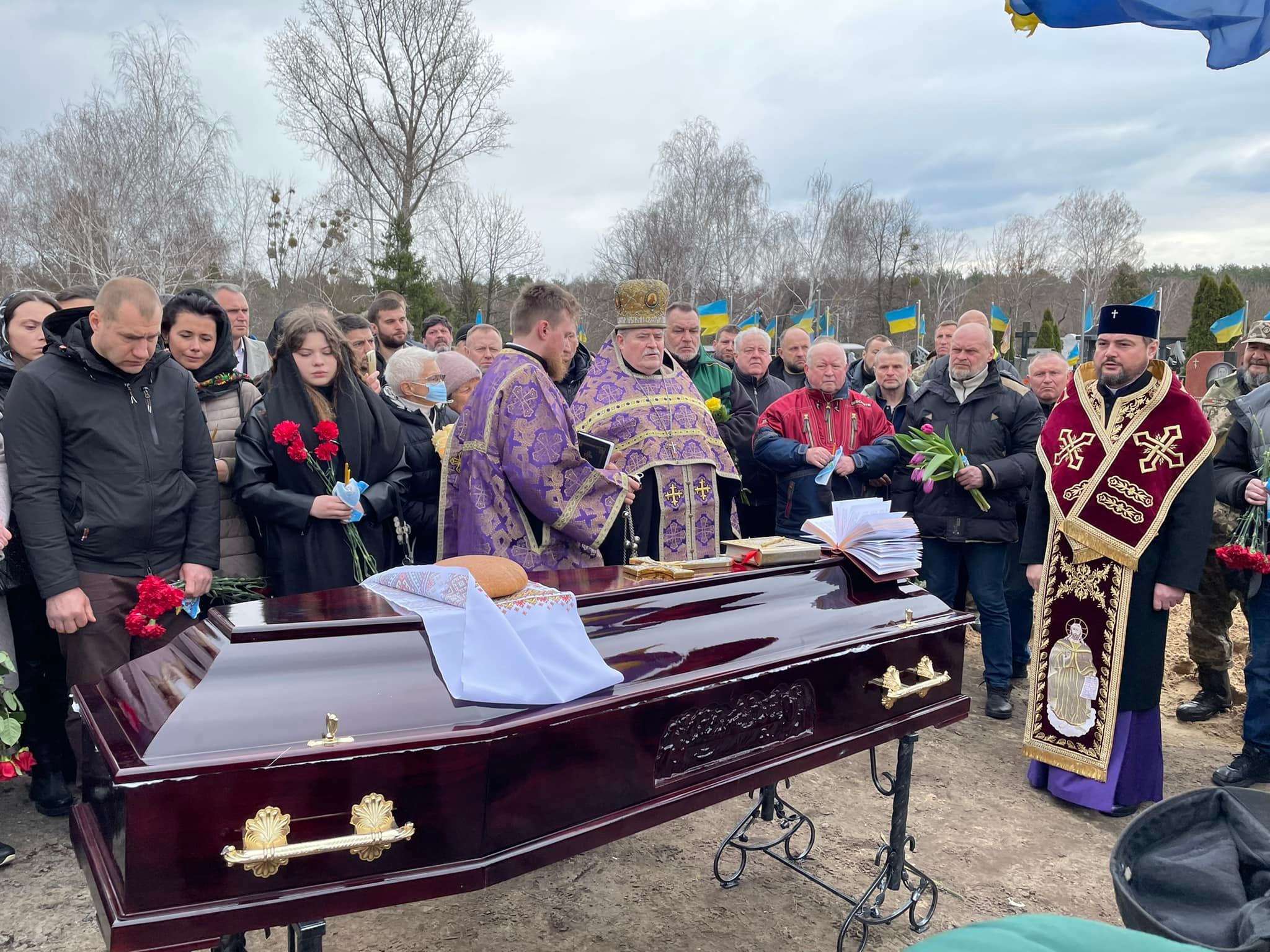 Керуючий єпархією звершив відспівування новопреставленого захисника України Олексія Цибка
