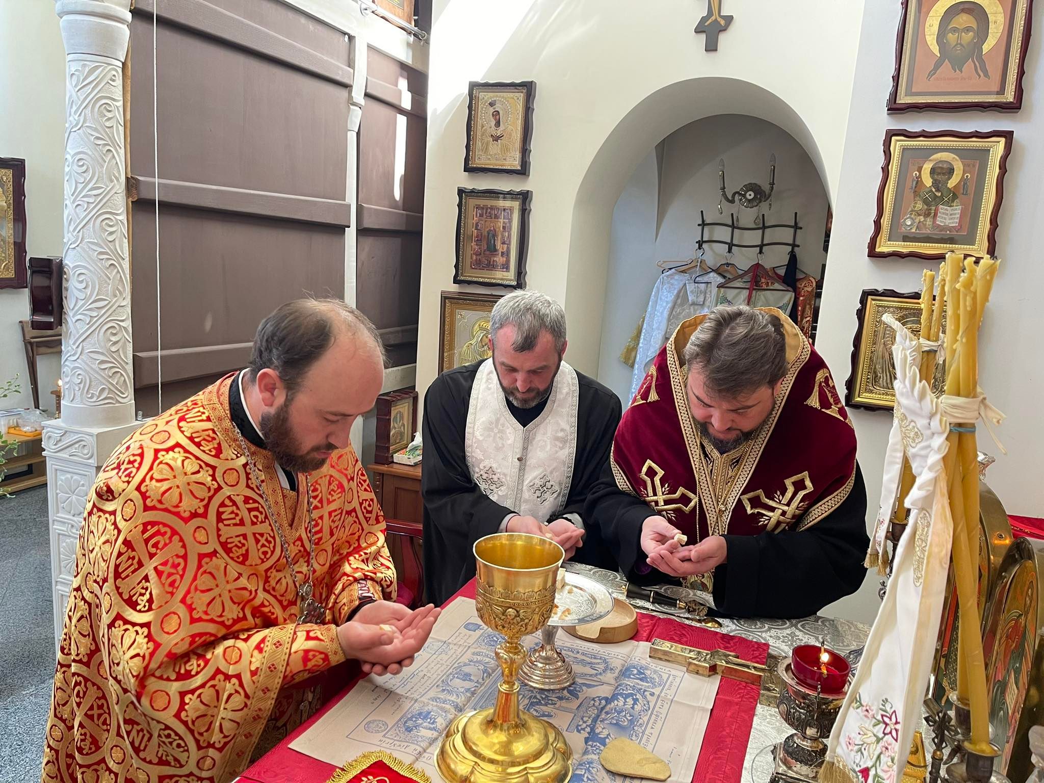 На свято великомученика Георгія керуючий єпархією помолився у монастирі святителя Нектарія