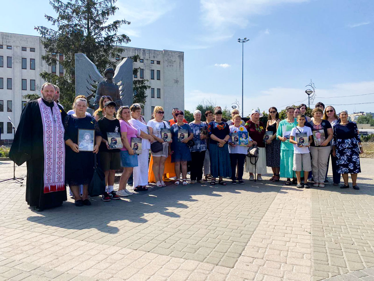 29 серпня. Клірик єпархії вшанував пам'ять загиблих захисників та захисниць України у Броварах.
