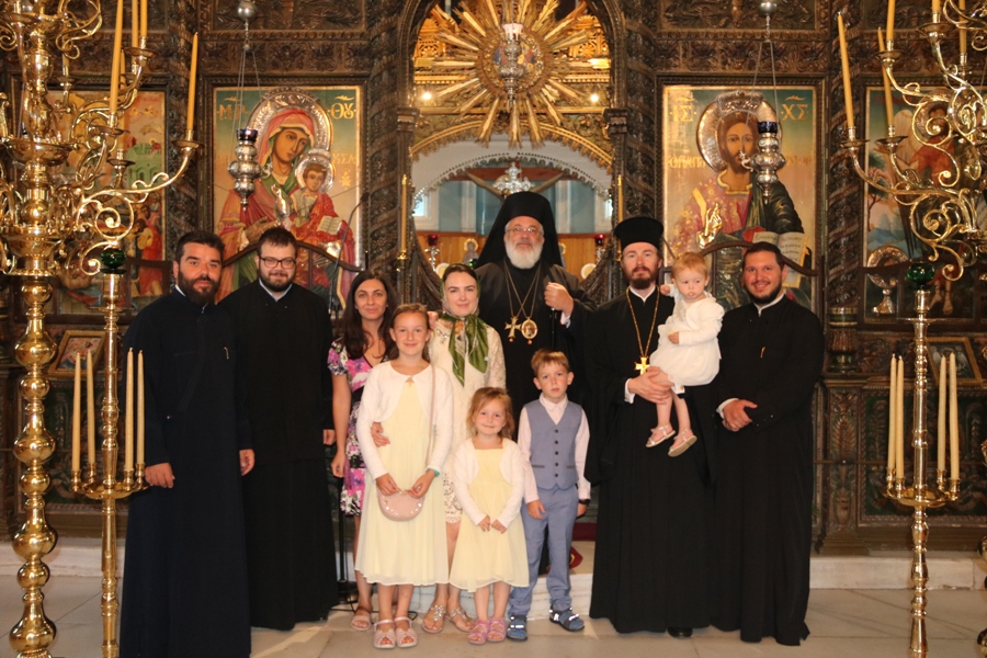 Духівник єпархії спіслужив ієрарху Елладської Православної Церкви