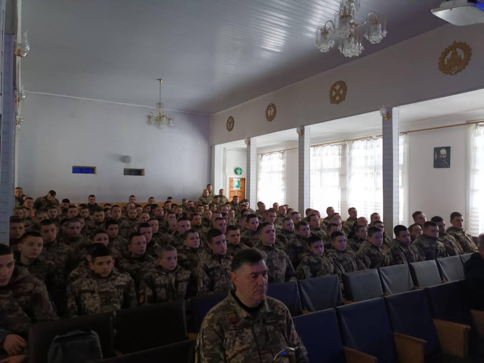 Клірик єпархії привітав військових та майбутніх захисників і захисниць з Днем Збройних Сил України