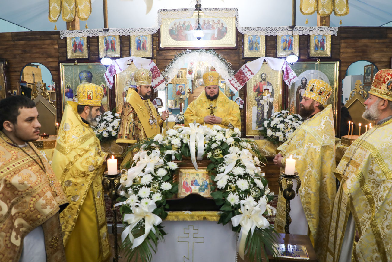 ЗАКАРПАТТЯ. Митрополит Олександр очолив Літургію у Троїцькому монастирі в Дунковиці